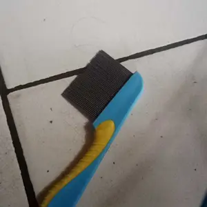 Thale - Sisir Anti Kutu Gagang Gladiator