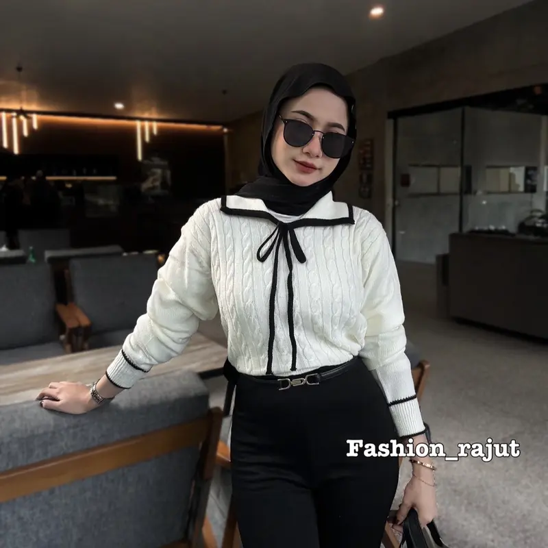 Kirana Bluse Rajut Motif Vita 1