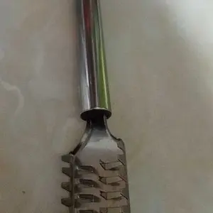 Alat Pembersih Sisik Ikan Bahan Stainless Steel Alat Pengupas Kerokan Sisik Ikan Praktis