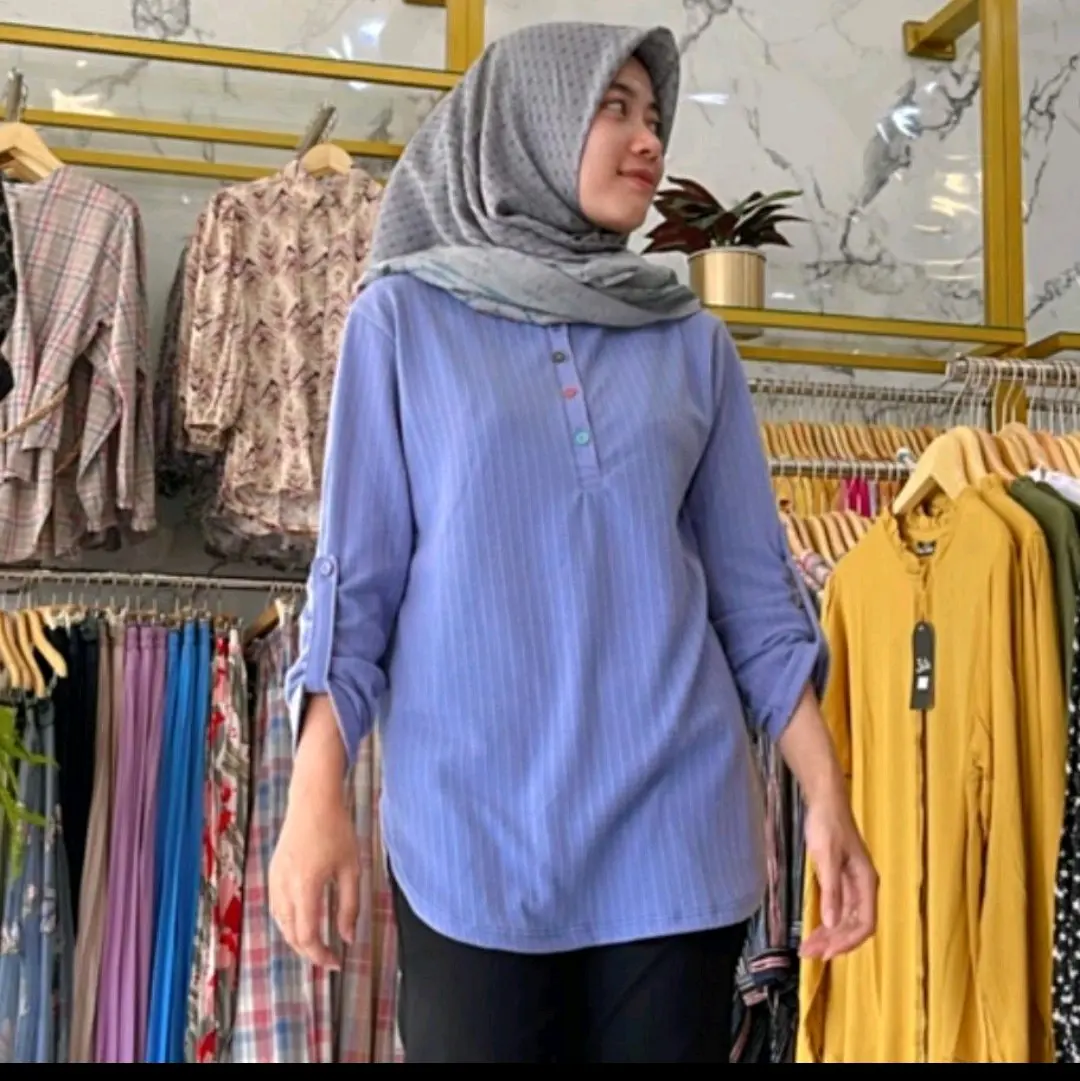 Kaos Phenom*nal oval wanita busui