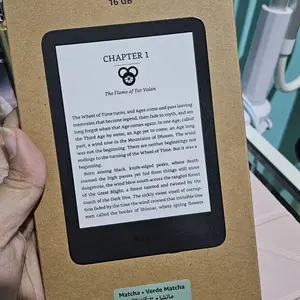 Amazon Kindle 2024 Gen 11Th 16GB EBook Reader Black / konektivitas Wifi dual band / on a single charge, based on 30 minutes of use per day Battery Life Dongle Max