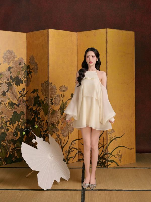 Đầm yếm Ánh Mai tơ lụa phối Tweed lấp lánh thiết kế AGUJA