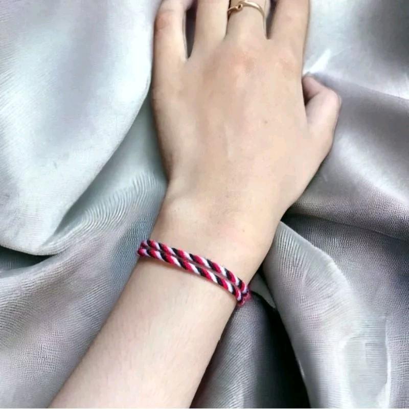 (isi 2) Gelang Tridatu Serat Emas 2 Layer Tali serut Handmade Khas Bali - Bracelets gelang tridatu keberuntungan tolak sawan tolak bala harga termurah 2 layer serat sedana ukuran tali 2mm Aksesoris 7