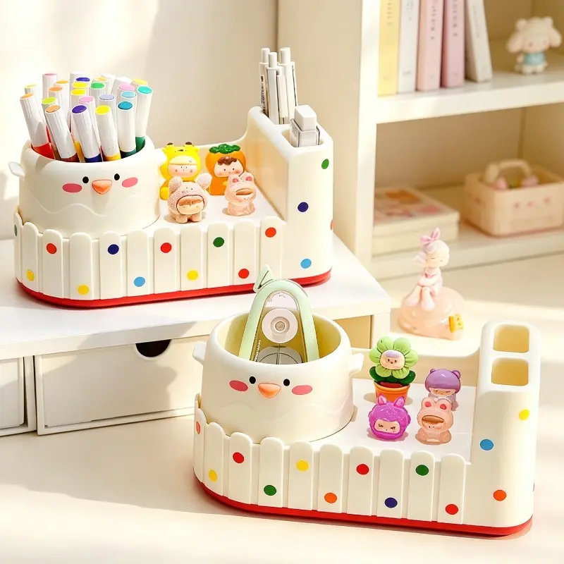 Tempat Pena Berbentuk Anak Ayam Kartun Yang Lucu / Kotak Penyimpanan Meja Multifungsi / Tempat Pena Berkapasitas Besar / Harga Terjangkau, Cocok Untuk Sekolah Dan Kantor.