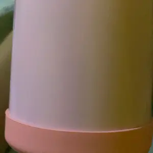 Tersedia Berbagai Warna Alas Cangkir Berinsulasi Silikon Tahan Air Dan Mudah Dibersihkan Mencegah Keausan Pada Bagian Bawah Cangkir Dan Secara Efektif Meredam Serta Menyerap Guncangan