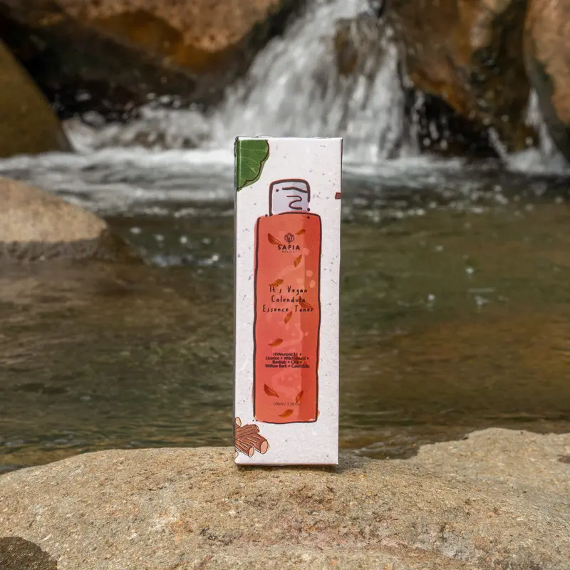 Safia Natural It's Vegan Calendula Essence Toner with 11 types of Hyaluronic Acid 0