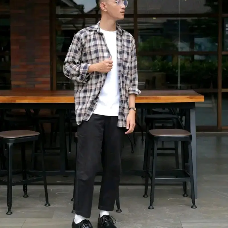Kemeja Flanel Jumbo XL XXL XXXL Oversize Pria Wanita Lengan Panjang Unisek Distro Premium Kotak Casual Motif Garis Double Putih Neck V-Neck Slim-fitting Setrip Cowok Formal Baju Unisex 4