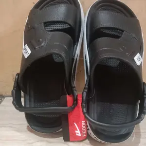 Shoe Station Sendal Gunung Slop Pria Casual Trendy Bahan EVA Ringan Empuk Lentur Anti Slip Fashion Terbaru