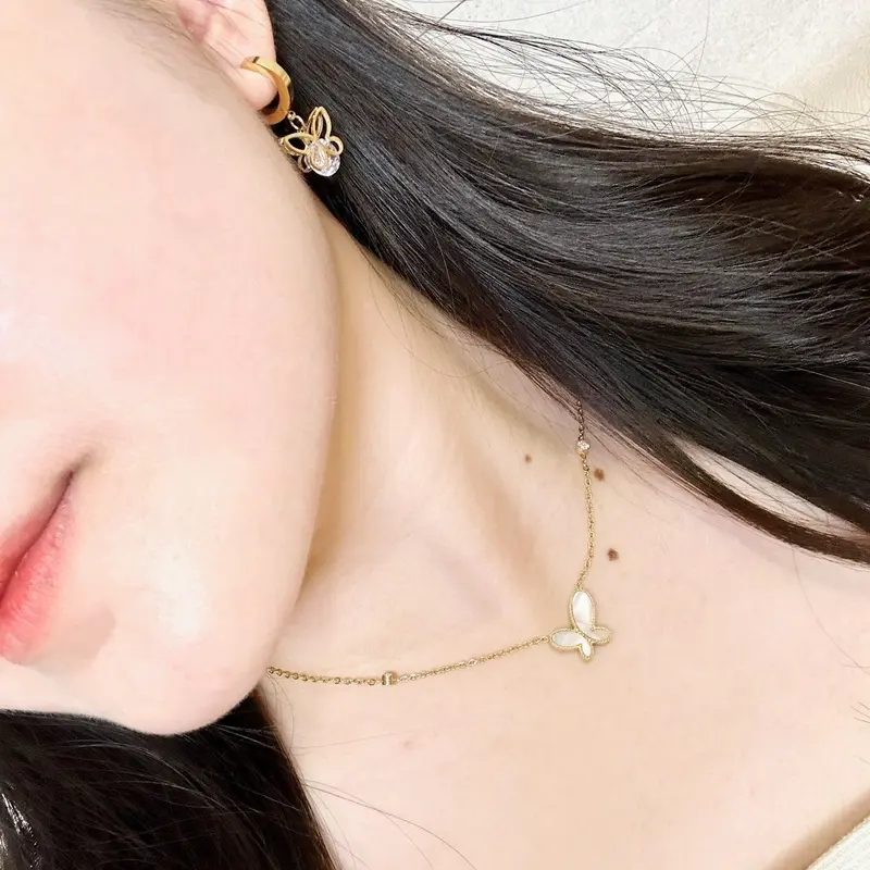 Tinkle With Her - Anita Butterfly Kalung Kupu-Kupu Wanita Korea Titanium Anti Karat Elegan Gold Perhiasan 1