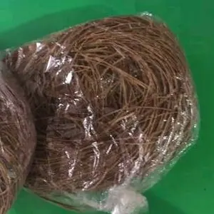 Sarang Cemara untuk Lovebird - Tempat Berkelinci Nyaman & Aman - Perlindungan Optimal untuk Burung Lovebird Anda