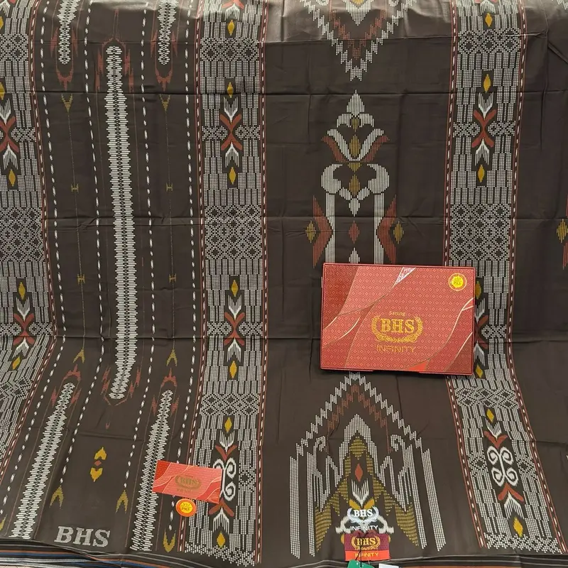 Sarung BHS Infinity Gold dengan Motif Pilihan Dewasa 0