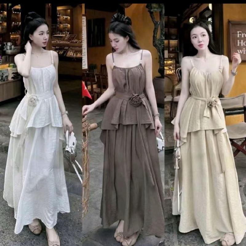 tặng dây bông thắt eo Set đồ đi du lịch đi biển vừa xinh vừa sang áo 2 dây đính ngọc lai vạt nhọn bên sườn kèm chân váy xoè dài 95cm  có 4 màu đen, trắng, kem , nâu.