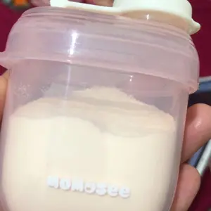 Momosee Kotak Susu Bubuk Bayi Mini 45gr Travel Kotak Penyimpanan Susu Bayi Anti Tumpah BPA Free CJ27