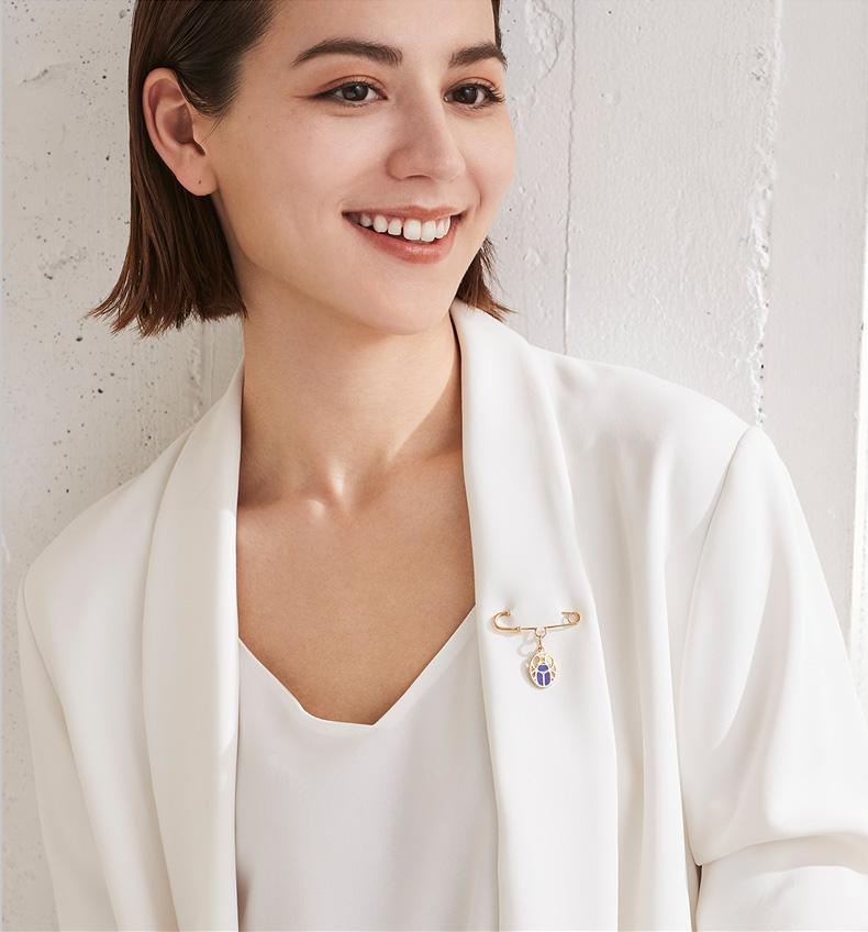 Product Introduction of Circle Scarabe Brooch For Women Daily Party 2