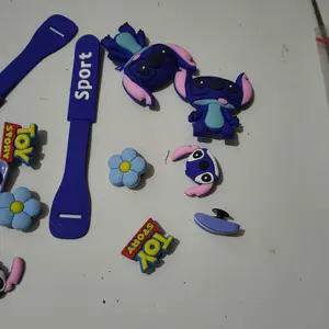 Manusia Laba-laba Pin AksesorisMainan Karakter Bahan PVC Picture Real astronot Sepatu Bros Variasi jibbitz couple tempelan DIY Shoe Flower Charm