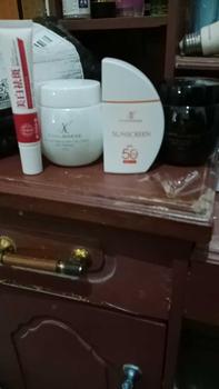 Product Review of CHALONESE Paket Skincare Sunscreen Cream Moisturizer BPOM ( Sunscreen SPF 50Pa+++ + Day & NIght Cream) Pelembab Wajah Anti-UV Facial Hitam from u**0 1
