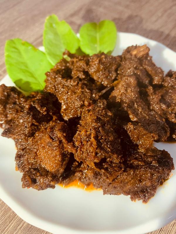 Rendang Daging Orang Kampung RTE Instant Food By Dapur Makyu - TikTok ...