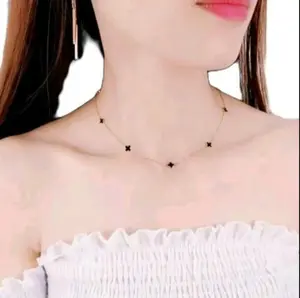 Kalung Titanium Wanita Bunga 5 Clover Kecil Hitam Anti Karat