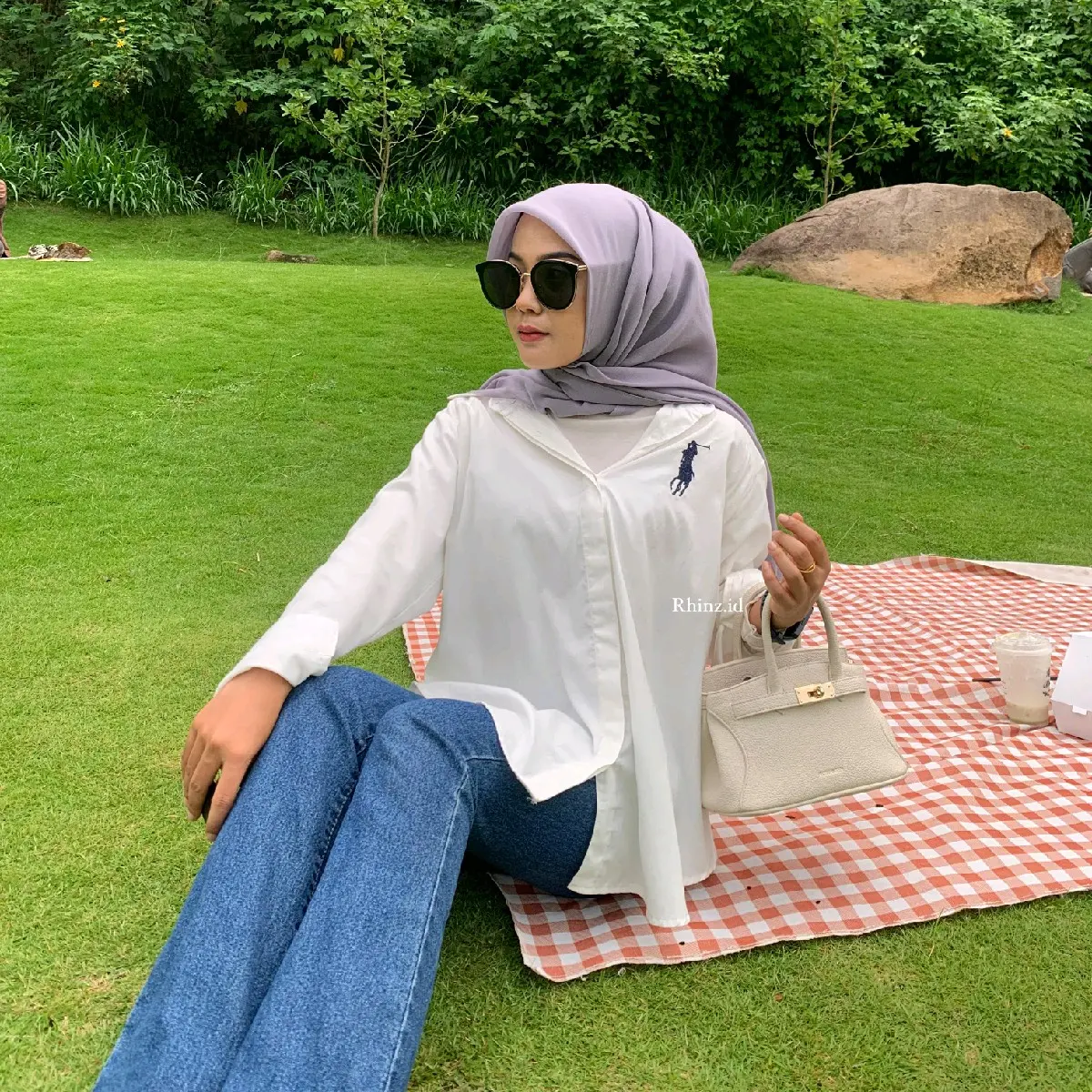 Kemeja Polo's Putih Atasan Wanita Kekinian