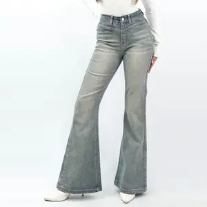 Celana Flare Wanita dengan Detail Jahitan V yang Elegan 8806