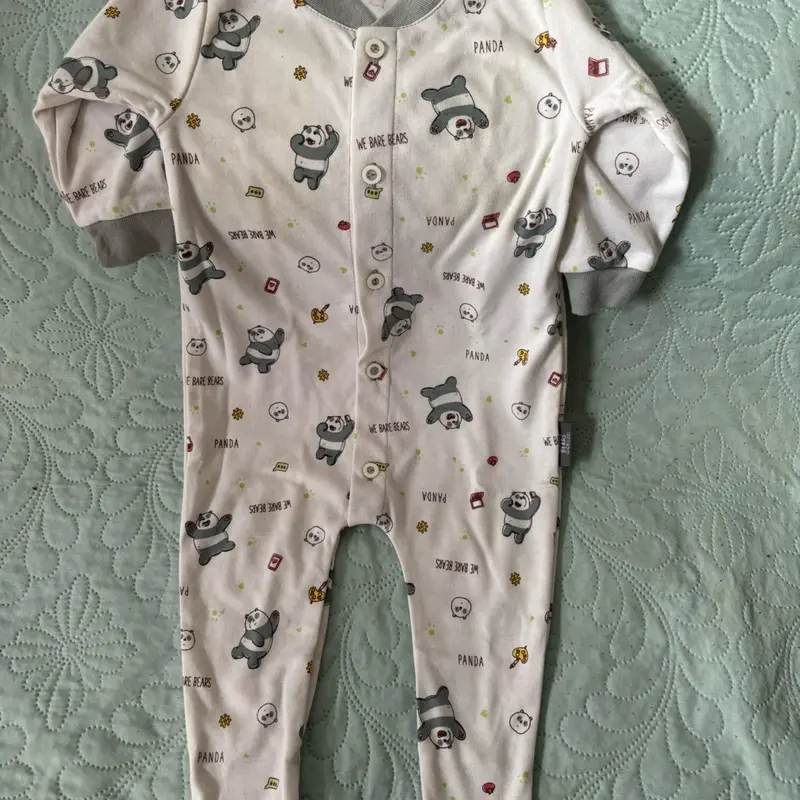 Jumpsuit Anak usia 0-6 bulan. Untuk semua musim bahan adem dan lembut 1