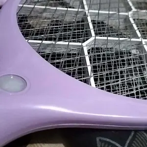 AOKI Raket Nyamuk Baterai Lithium Kabel Charger Warna Macaron Listrik Dengan Lampu LED Terang Baterai Isi Ulang 500mAh dan Perlindungan Switch