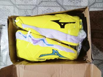 Sepatu Voli Mizuno Wave Momentum MID Terbaru untuk Pria da