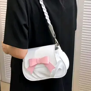 Tas Wanita PITA Selempang Kekinian Bahan Tebal Lembut Ukuran 21x14x6 cm Desain Unik Kepangan Asesoris Gold Elegan Stylish