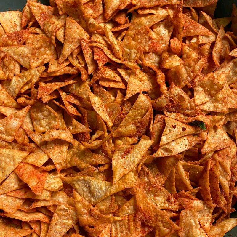Kerupuk pangsit Cemilan Enak Kemasan 100gr Makanan Ringan Jajanan Pedas Goreng Snack 1