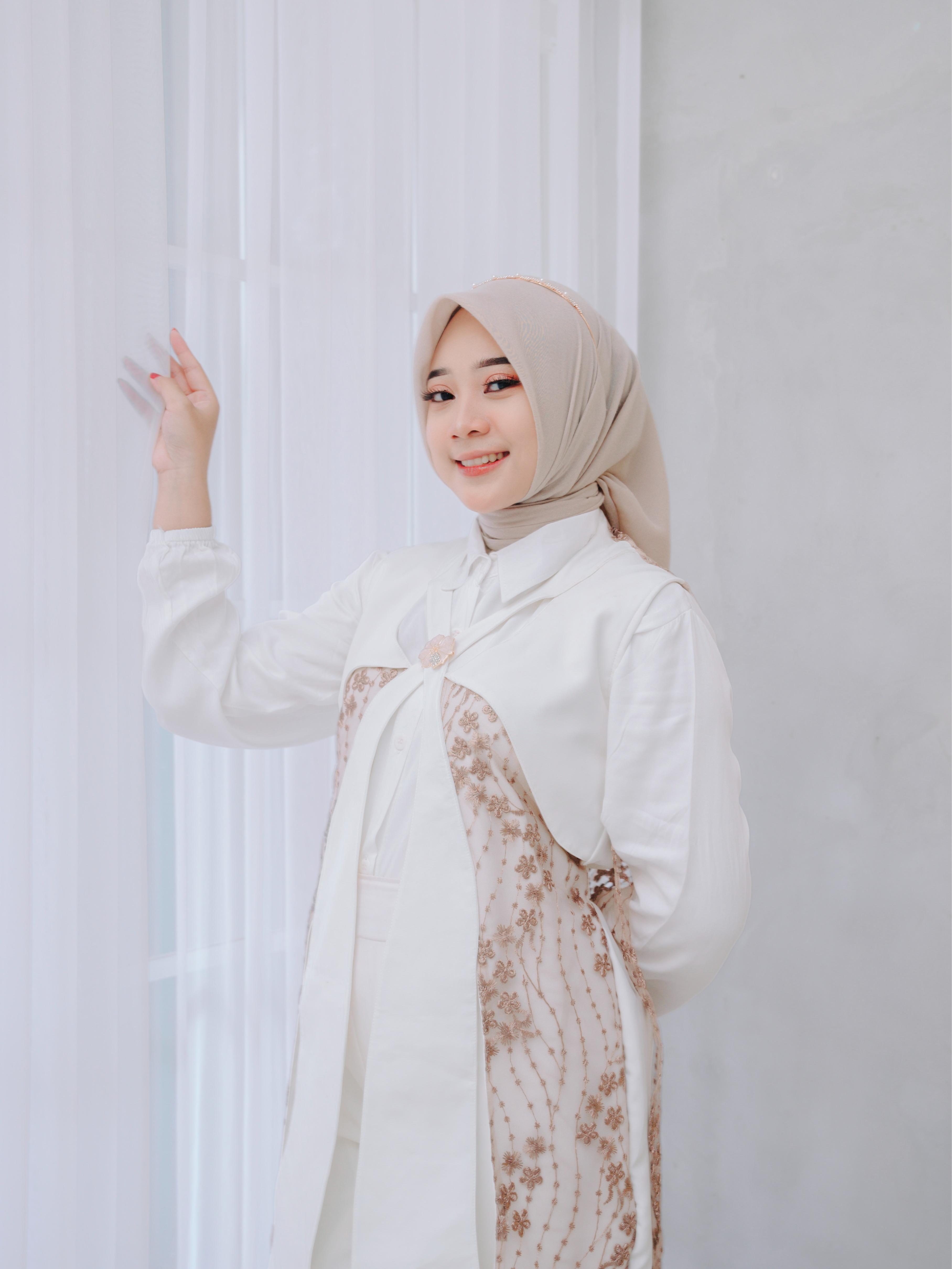 LUNE LUXURY VEST
