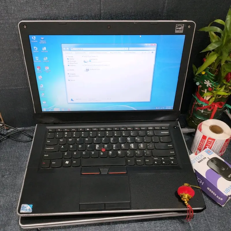 LaptopE4O seri i5 ram 4gb Hdd 320gb Windows 7 3