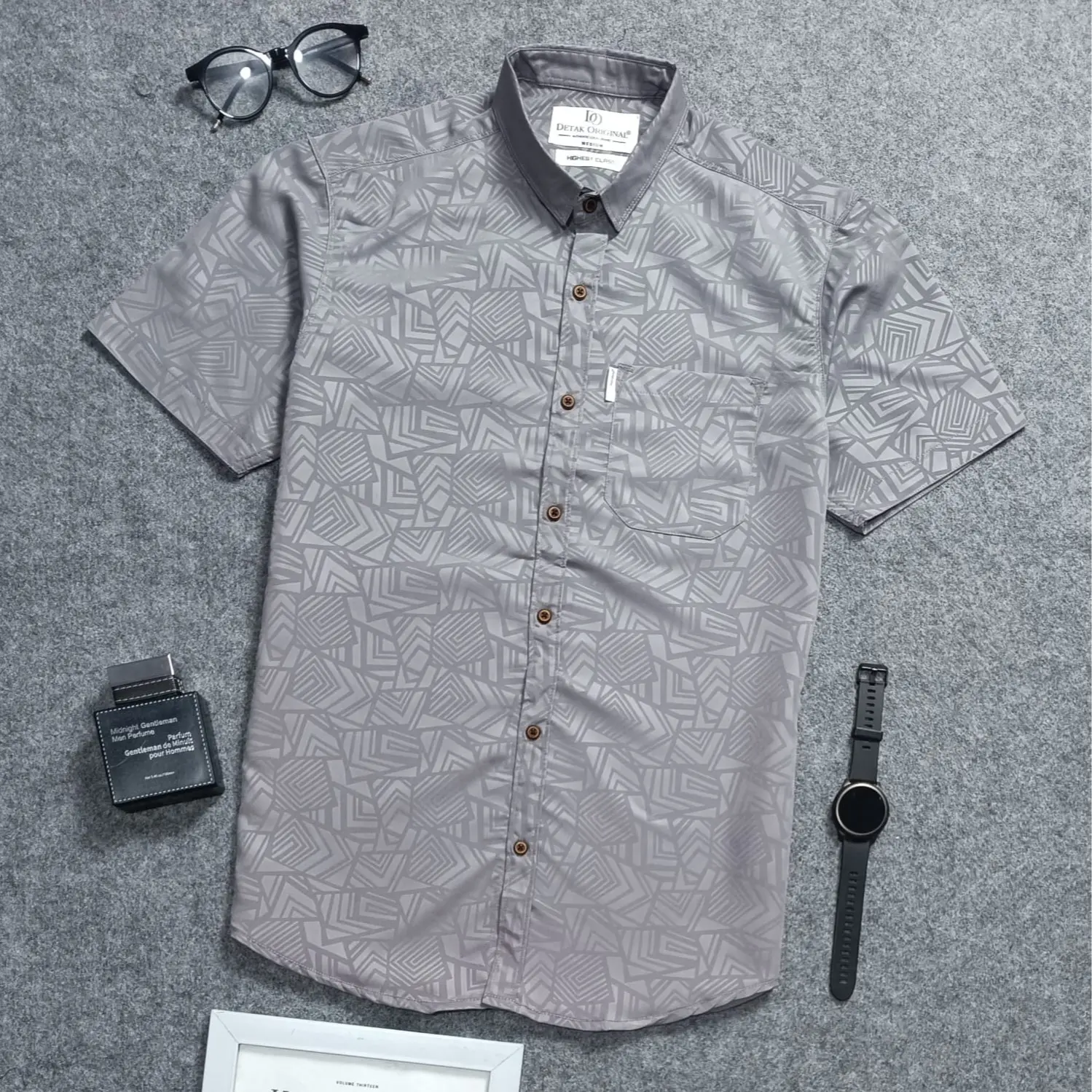 Kemeja Embos Sultan Lengan Pendek Pria Grey Casual Slim-fit