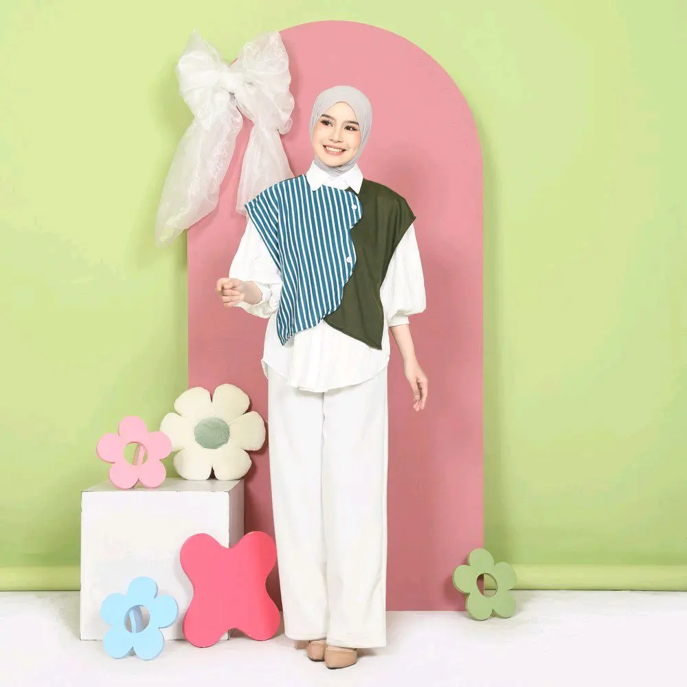 Outer Rompi Wanita Kekinian Vest Asimetris Korean Style