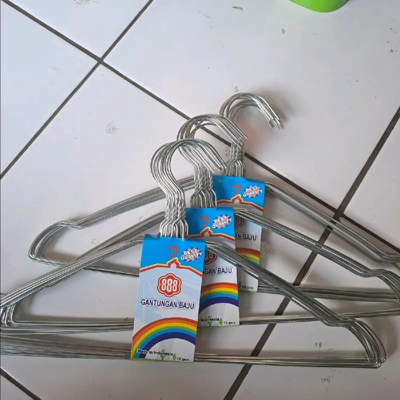 gantungan baju/hanger baju isi 10 pcs 0