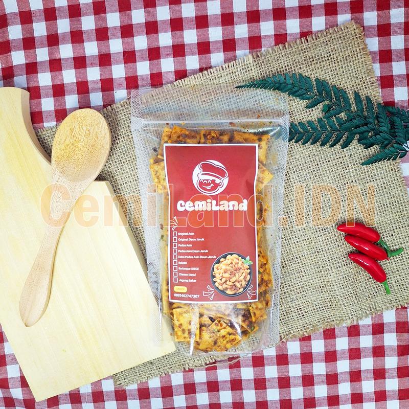 CemiLand.IDN - Keripik Pangsit 500gr Cemilan Pedas Asin Daun Jeruk Renyah Enak, Snack Lezat Banyak Varian Rasa 1