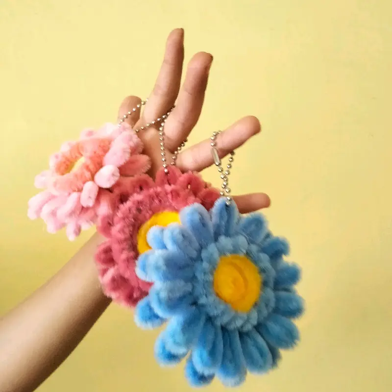 Ganci Bunga Garbera Kawat Bulu PipeCleaner 9x9 cm untuk Aksesoris Tas dan Gantungan Kunci 1