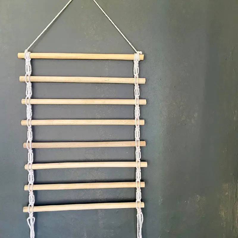 Gantungan Hijab Aesthetic 8 Susun Panjang 50 cm Kayu Berkualitas Tempat Kerudung Cantolan Jilbab Sajadah Serbaguna Tempel Kait di Dinding Ladder Hanger Tali Gantung Baju Mukena 4
