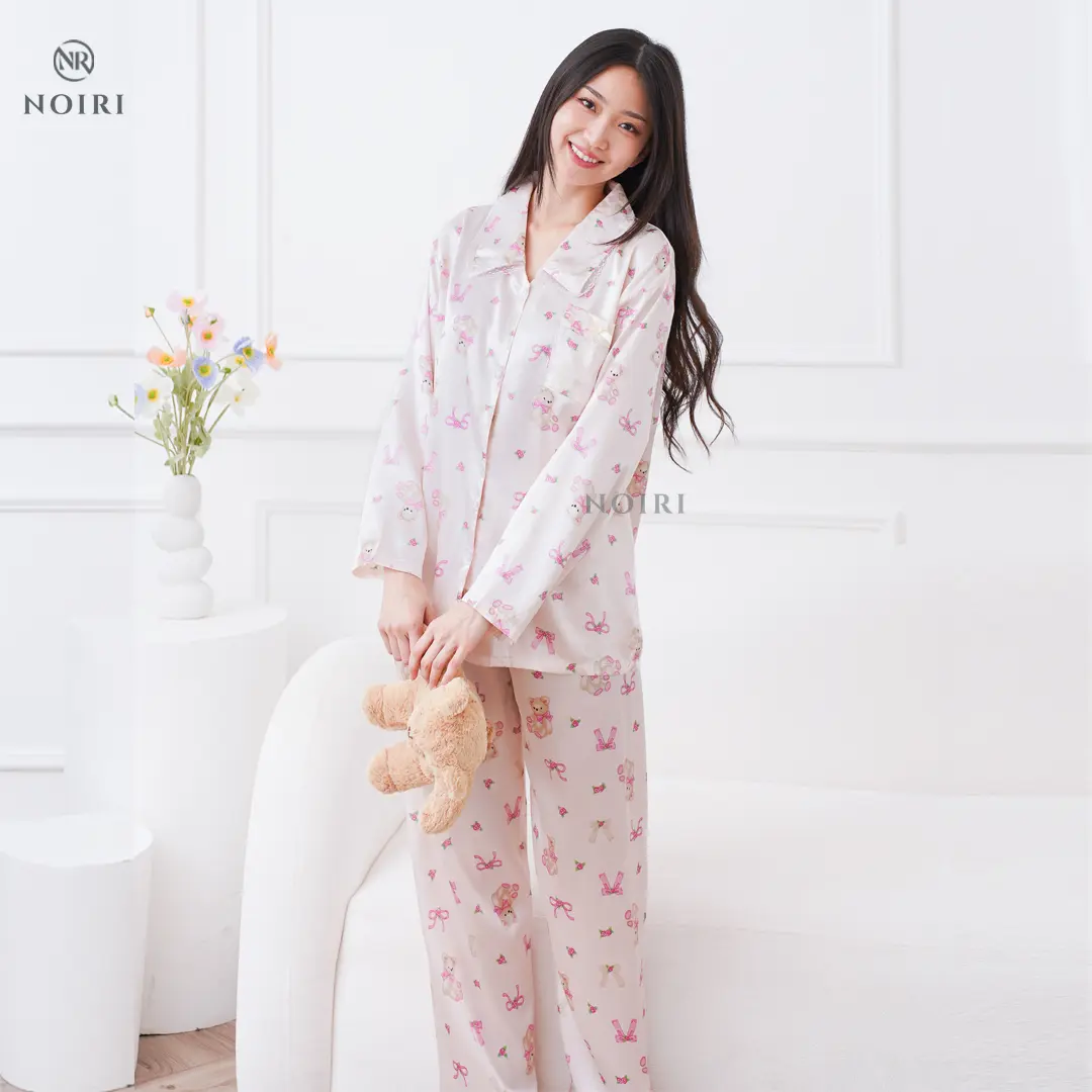 NOIRI - Piyama Bear Coquette Baju Tidur Lengan Panjang Setelan One Set Dewasa Motif Bear Pink Pita Korean Style Piyama Sutra Es Kelas Atas