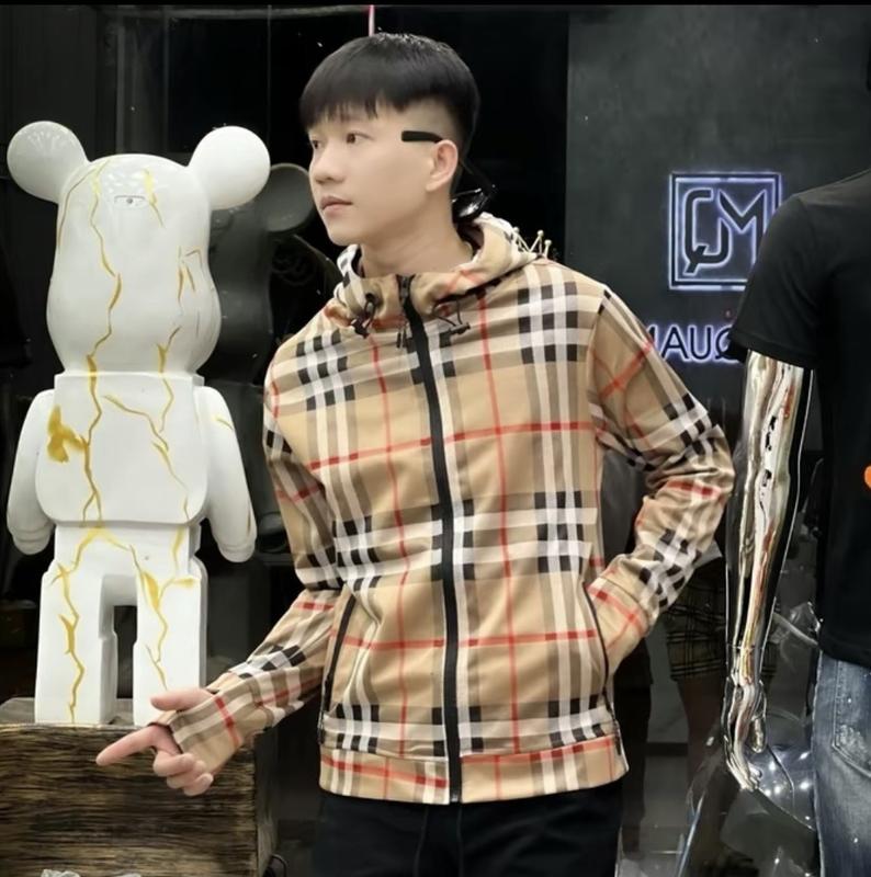 Áo khoác nam nữ B B.R kẻ sọc trắng có nón chống nắng phong cách trẻ trung thoáng mát