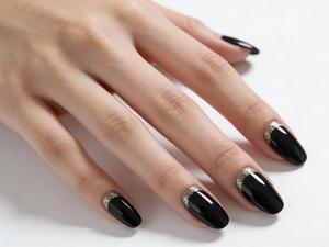Luxurious Black Glitter French Press On Nails | Black glitter French style—makes skin look so white! Classic French style × luxurious black shimmer | Elegant to the max | Low key yet sophisticated, versatile and suits everyone