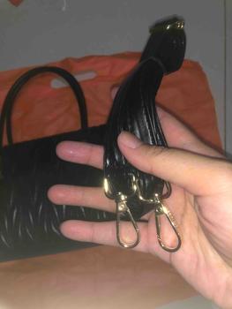 Product Review of MOCO Fashion Tas Selempang Wanita Hand Bag Tekstur Timbul Zigzag 2819 from D** ** 2