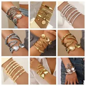 New 4-Piece Set Gelang Knot Hati & Perhiasan Geometris Kreatif Salib Gelang Knot Hati Dapat Disesuaikan Set Hadiah Minimalis Dapat Dikombinasikan