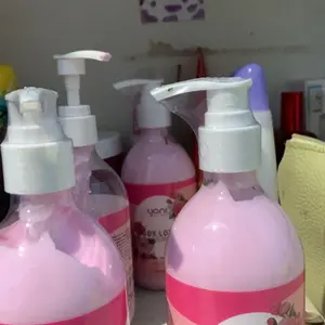 YONI SKIN CARE - PAKET BUNDLING ISI 4 BODY LOTION WHITENING 300GR "Perawatan Badan" | A 27