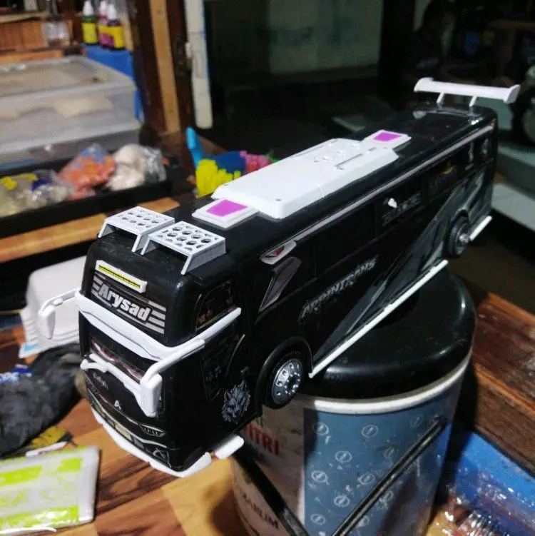 SPOILER MINIATUR BUS PLASTIK 4