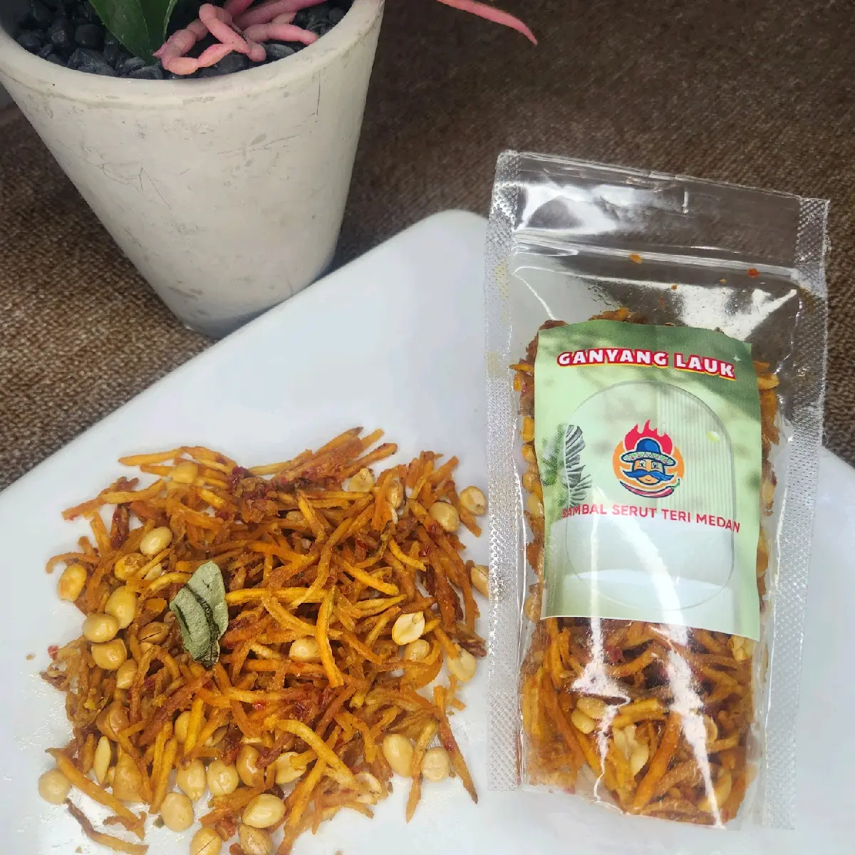SAMBEL SERUT TERI MEDAN KEMASAN EKONOMIS