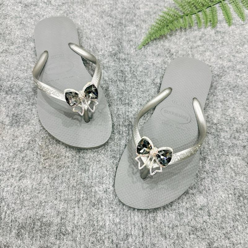  Havaianas - Dép Slim Nữ Xỏ Ngón Kèm Charm Nơ Viền Cao Su Êm Chân Bền Đẹp Lâm Trân. 