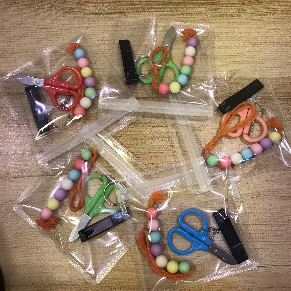 Paket tahalul (tasbih tawaf+Gunting kecil+potongan kuku)