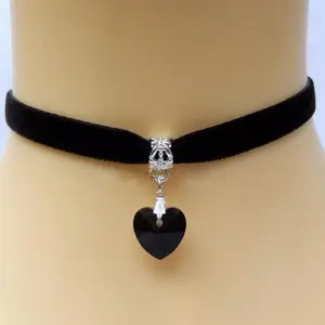 Choker Necklaces Adjustable Chic Faux Leather Vintage Gothic Style Velvet Choker for Women Neck Decoration Jewelry On The Neck