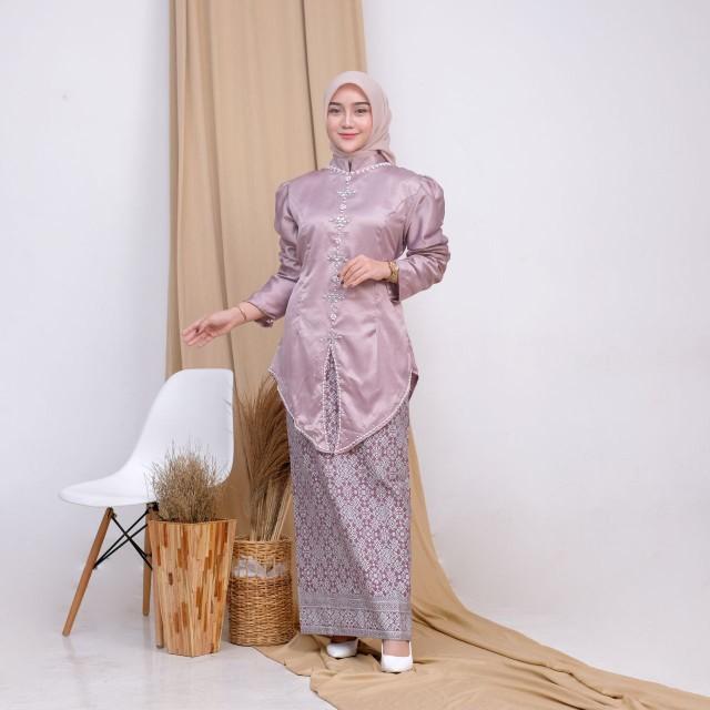 Product Introduction of Setelan Baju Kurung Melayu Wanita Muslim Tunik Elsa Full Payet Rok Batik Motif Songket Terbaru Satin Span 4