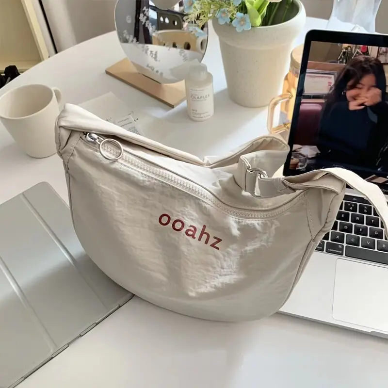 Túi Đeo Vai Nylon, Màu Sắc Phong Cách Hàn Quốc, Hàng Mới Về Ins2023, Sức Chứa Lớn, Phong Cách Preppy, Thích Hợp Cho Học Sinh, Túi Đựng Bánh Bao Sách, Túi Đeo Chéo Nữ